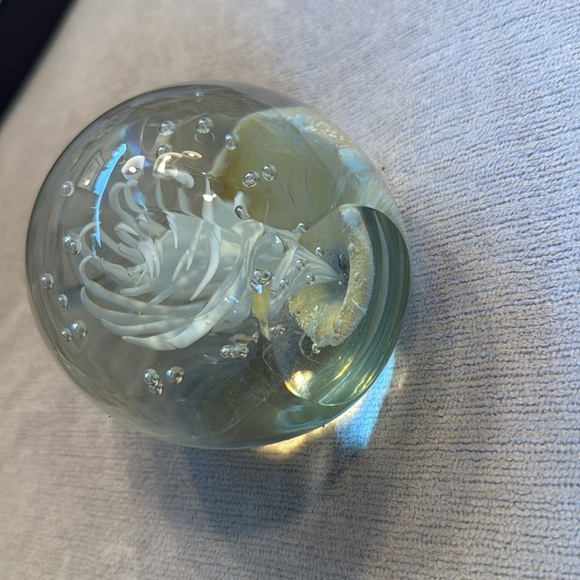 Jelly Fish Art Glass Sculpture Paper Weight - Picture 6 of 9